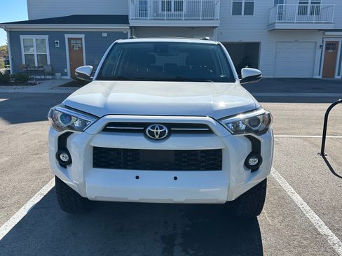 Used 2021 Toyota 4Runner SR5 Premium image 2