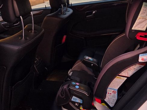 Used 2013 Mercedes-Benz E 350 Sedan image 13