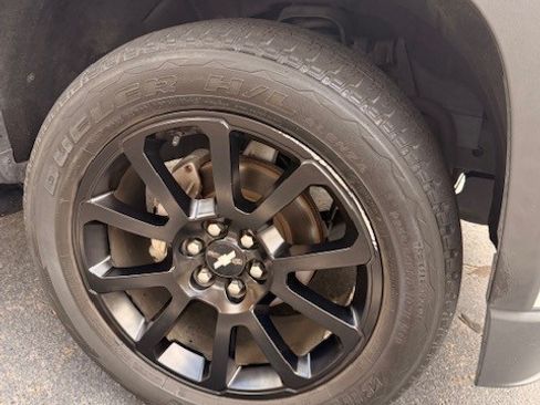 Used 2019 Chevrolet Colorado LT w/ Colorado RST Special Edition image 13