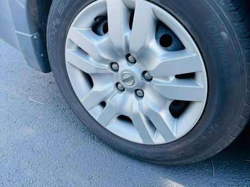 Used 2010 Nissan Altima 2.5 S FWD image 16