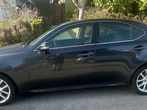 Used 2011 Lexus IS 250 w/ Premium Pkg Value Edition RWD image 4