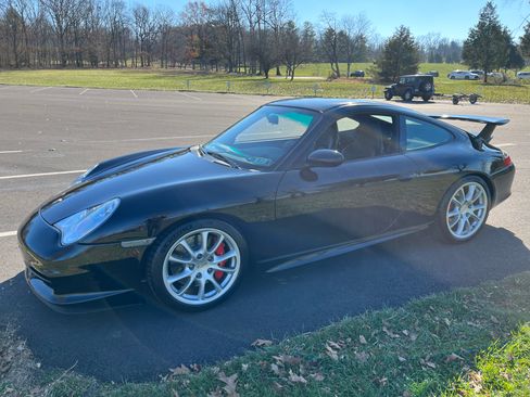 Used 2004 Porsche 911 GT3 RWD image 9