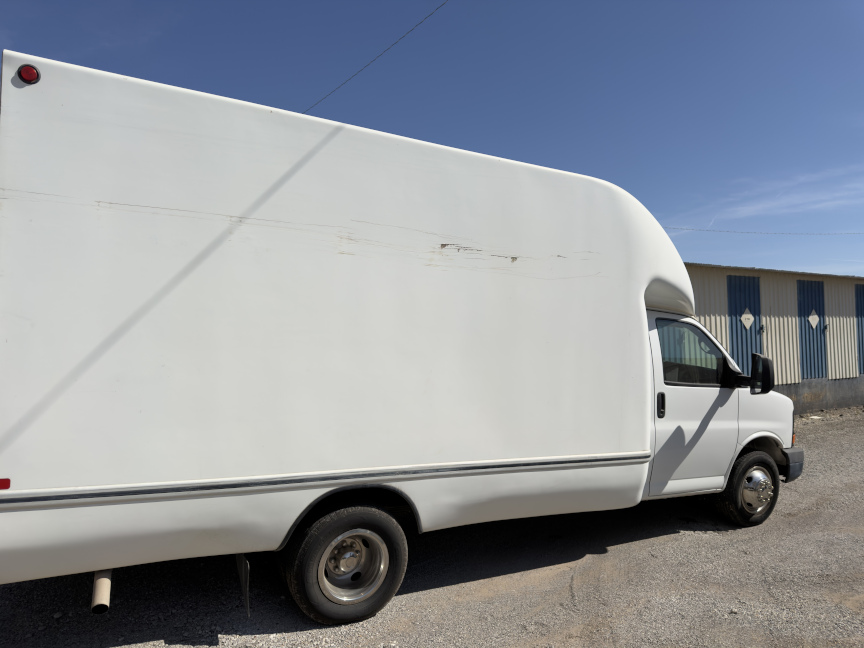 Used 2014 Chevrolet Express 3500 Extended RWD image 8