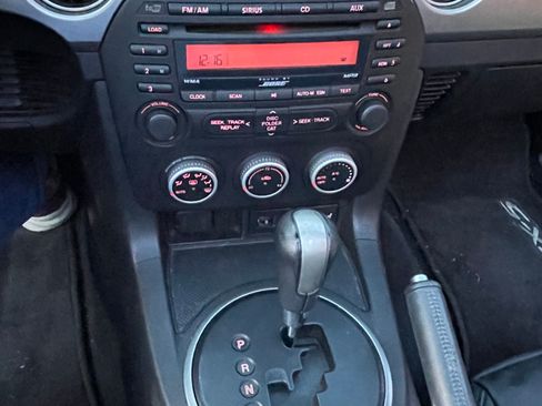 Used 2010 MAZDA MX-5 Miata Grand Touring w/ Premium Pkg RWD image 14