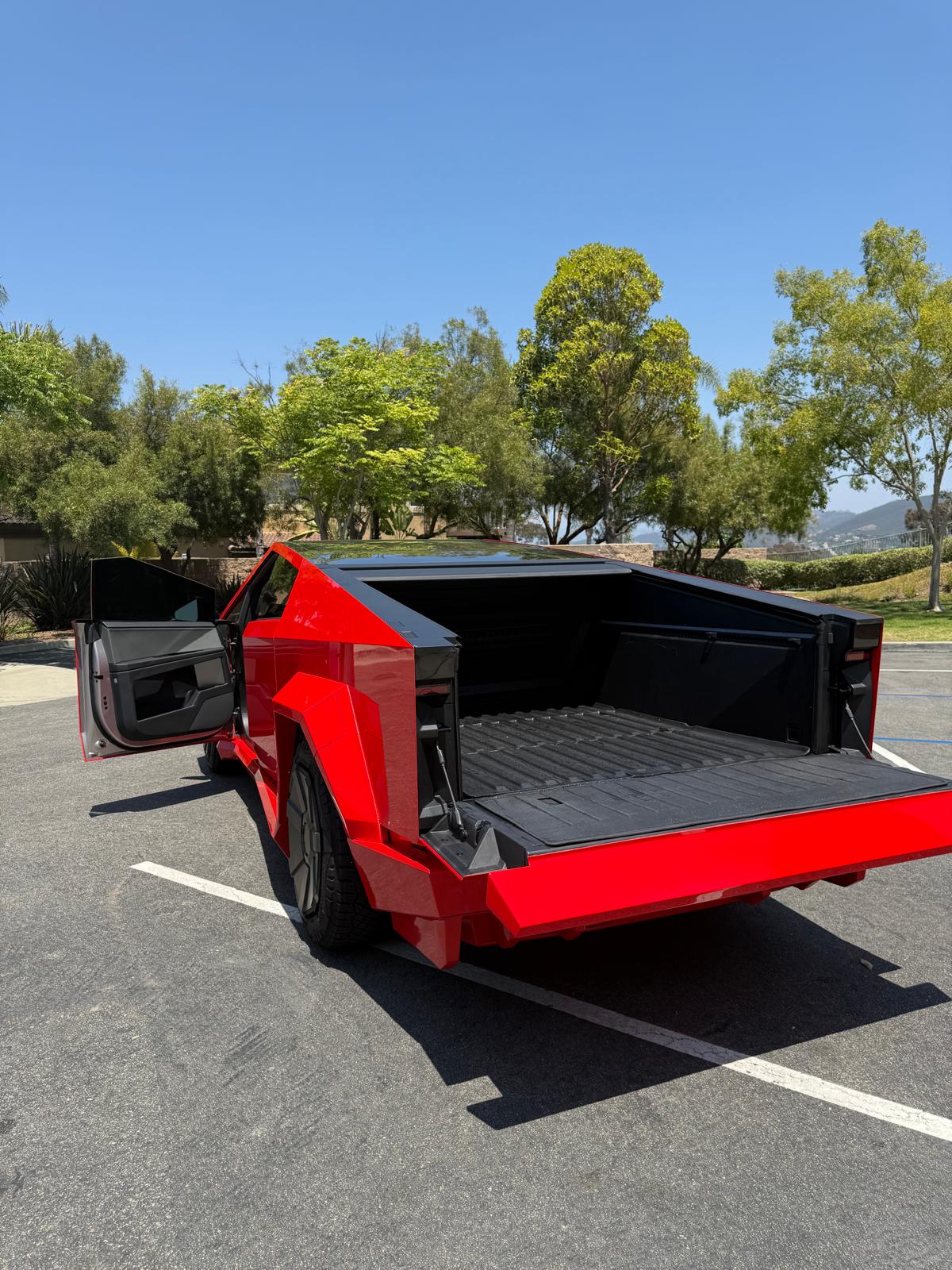Used 2024 Tesla Cybertruck Cyberbeast AWD/4WD image 6