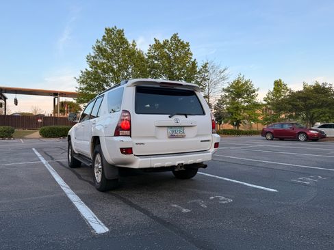 Used 2005 Toyota 4Runner Limited image 4