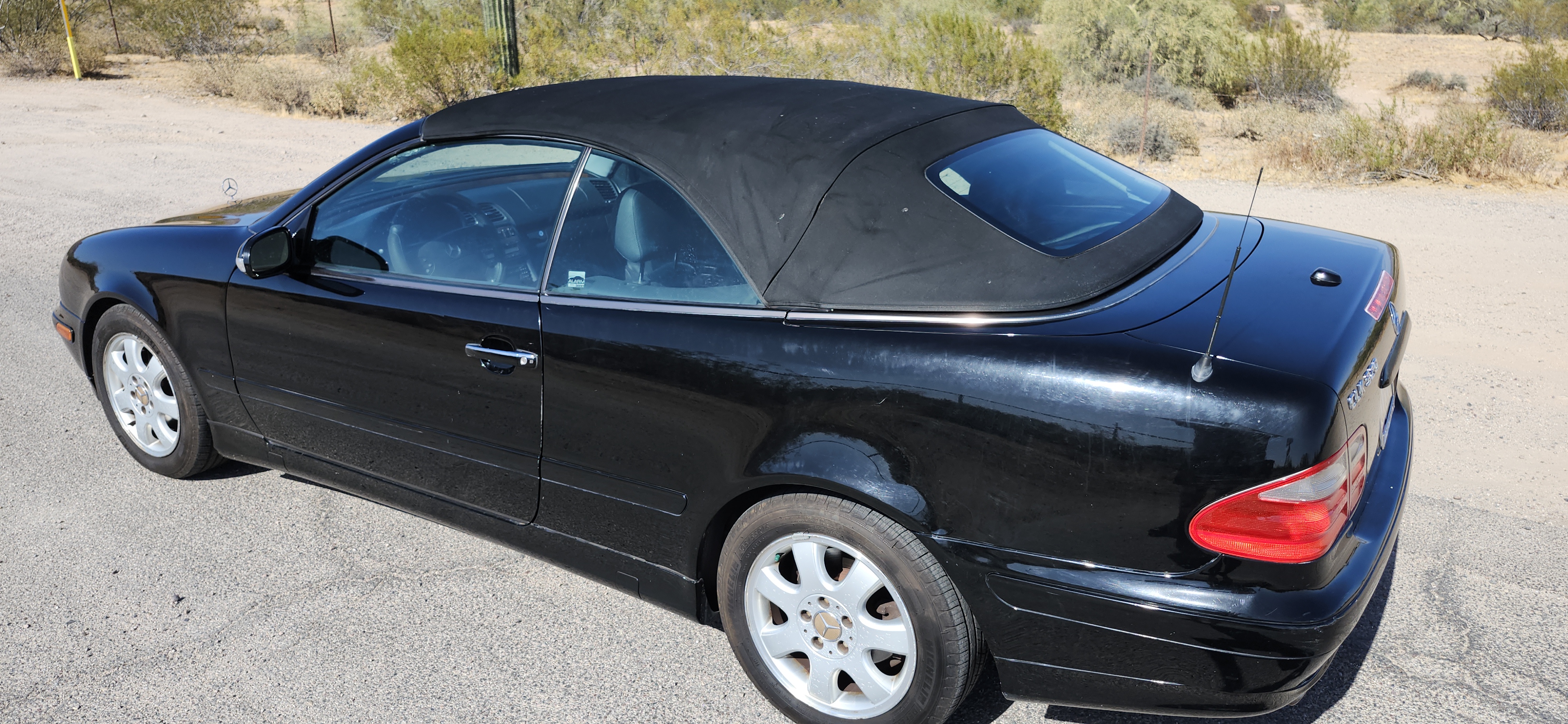 Used 2002 Mercedes-Benz CLK 320 Cabriolet image 12