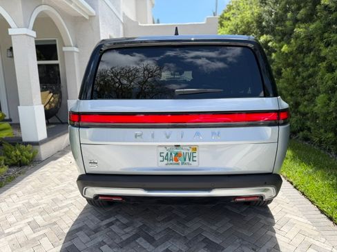 Used 2024 Rivian R1S Adventure AWD/4WD image 2