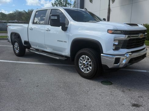 Used 2024 Chevrolet Silverado 2500 LT image 6