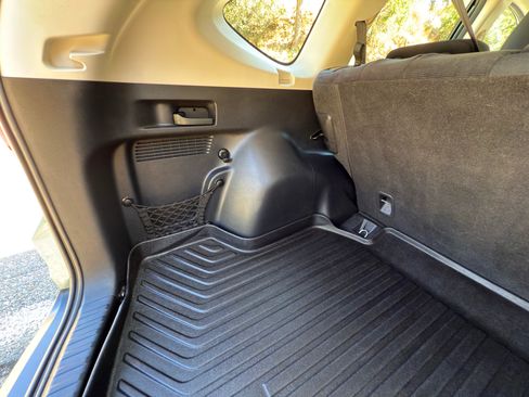 Used 2014 Honda CR-V LX image 12