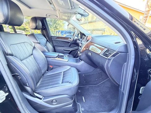 Used 2014 Mercedes-Benz GL 350 BlueTEC 4MATIC image 16