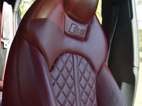 Used 2017 Audi S6 Prestige image 26