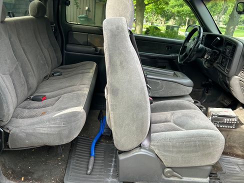 Used 2003 Chevrolet Silverado 1500 LS w/ Off-Road Package AWD/4WD image 10