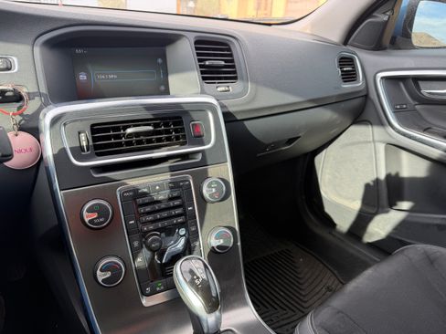 Used 2014 Volvo S60 T5 FWD image 15