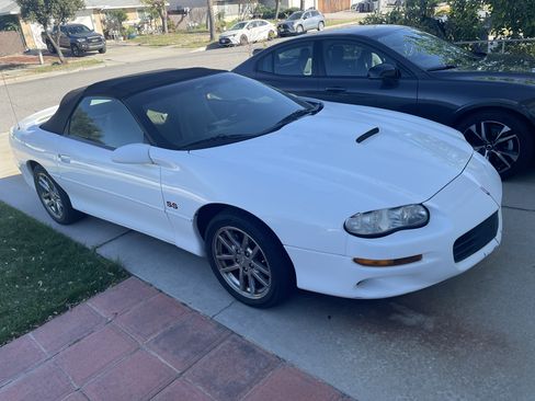 Used 2000 Chevrolet Camaro Z28 w/ SS Performance/Appearance Pkg image 1