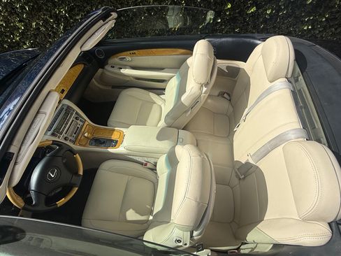 Used 2003 Lexus SC 430 Convertible RWD image 4