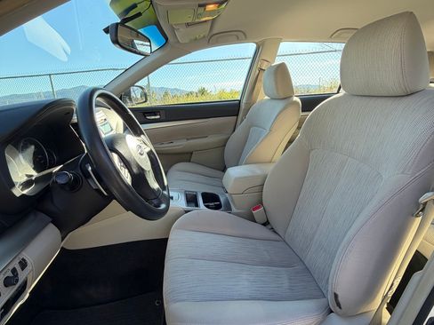 Used 2013 Subaru Outback 2.5i w/ Popular Pkg 1B AWD/4WD image 9