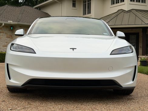 Used 2025 Tesla Model 3 Performance image 4