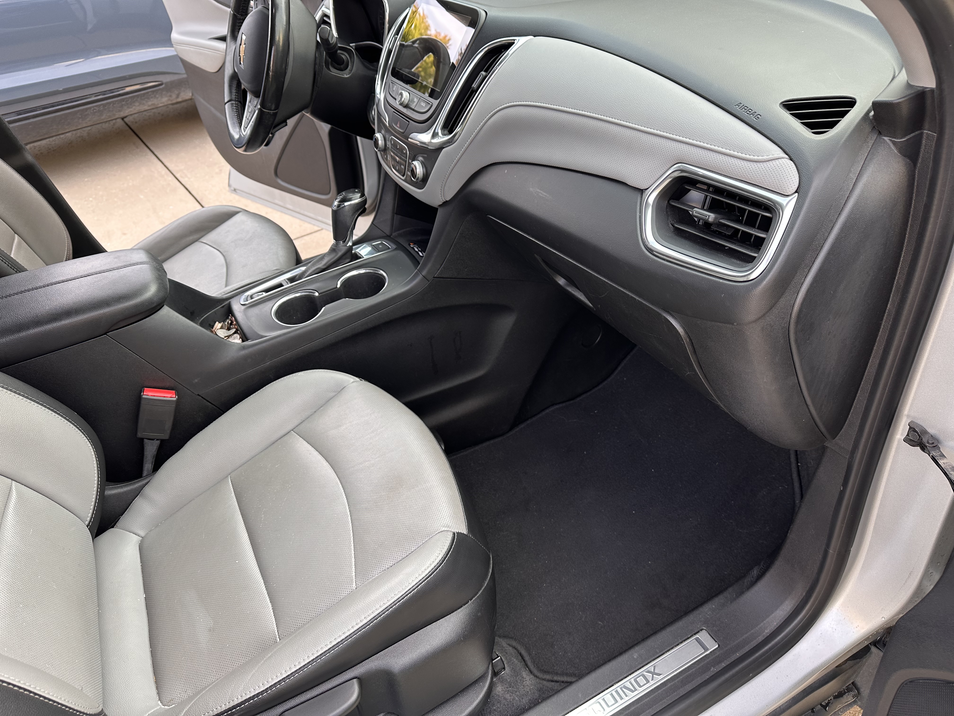 Used 2019 Chevrolet Equinox Premier FWD image 10