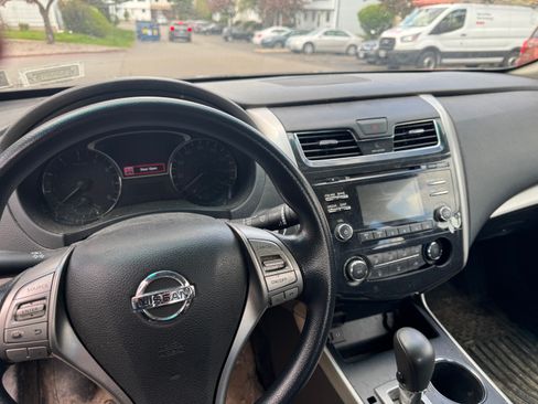 Used 2015 Nissan Altima 2.5 S w/ Power Driver Seat Package FWD image 13