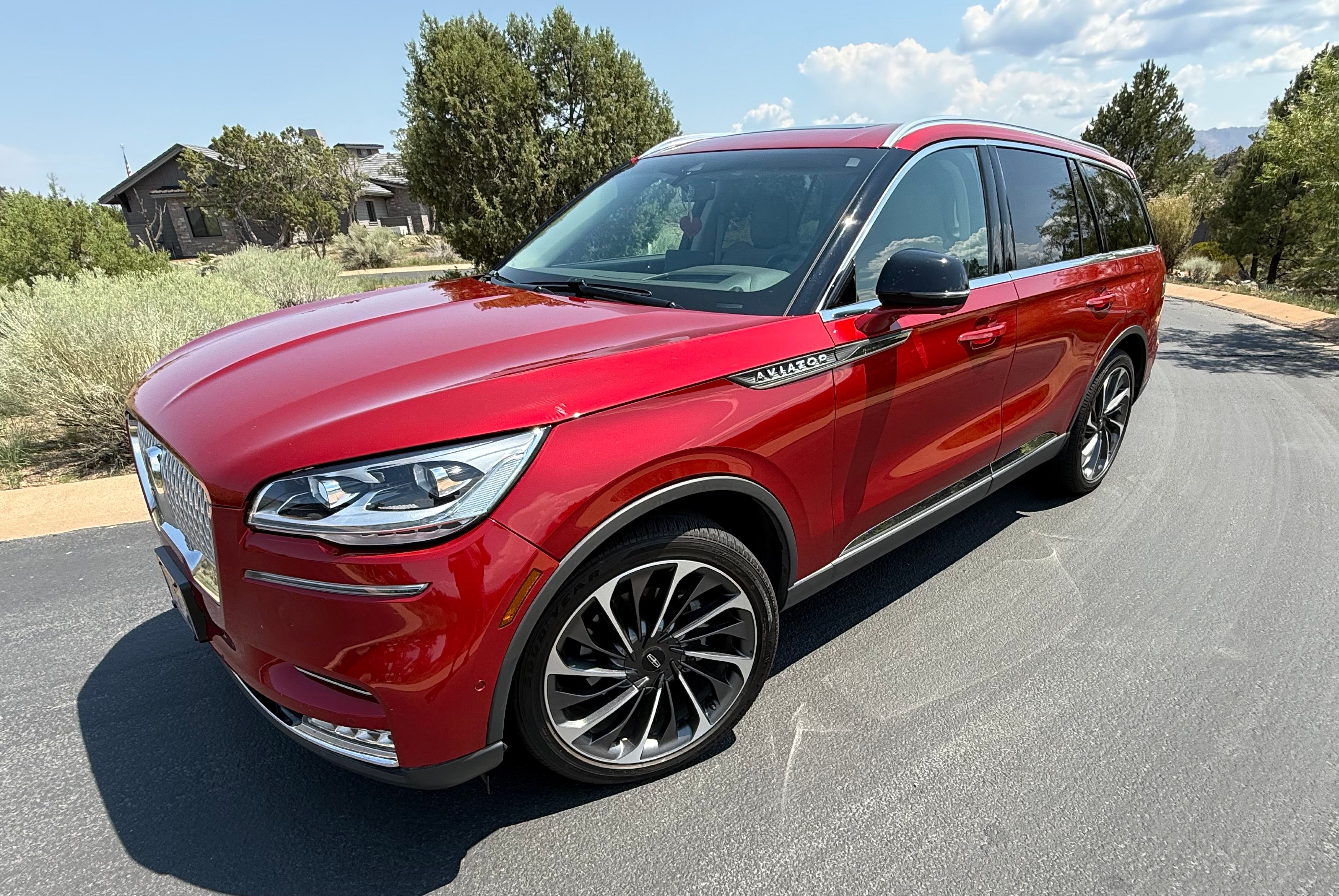 Used 2020 Lincoln Aviator Reserve w/ Equipment Group 202A AWD/4WD image 9