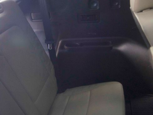 Used 2013 Hyundai Santa Fe Limited w/ Technology Pkg image 8