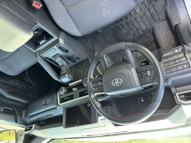 Used 2025 Toyota Tacoma SR RWD image 10