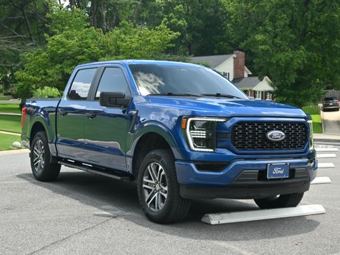 Used 2022 Ford F150 XL w/ STX Appearance Package RWD image 4