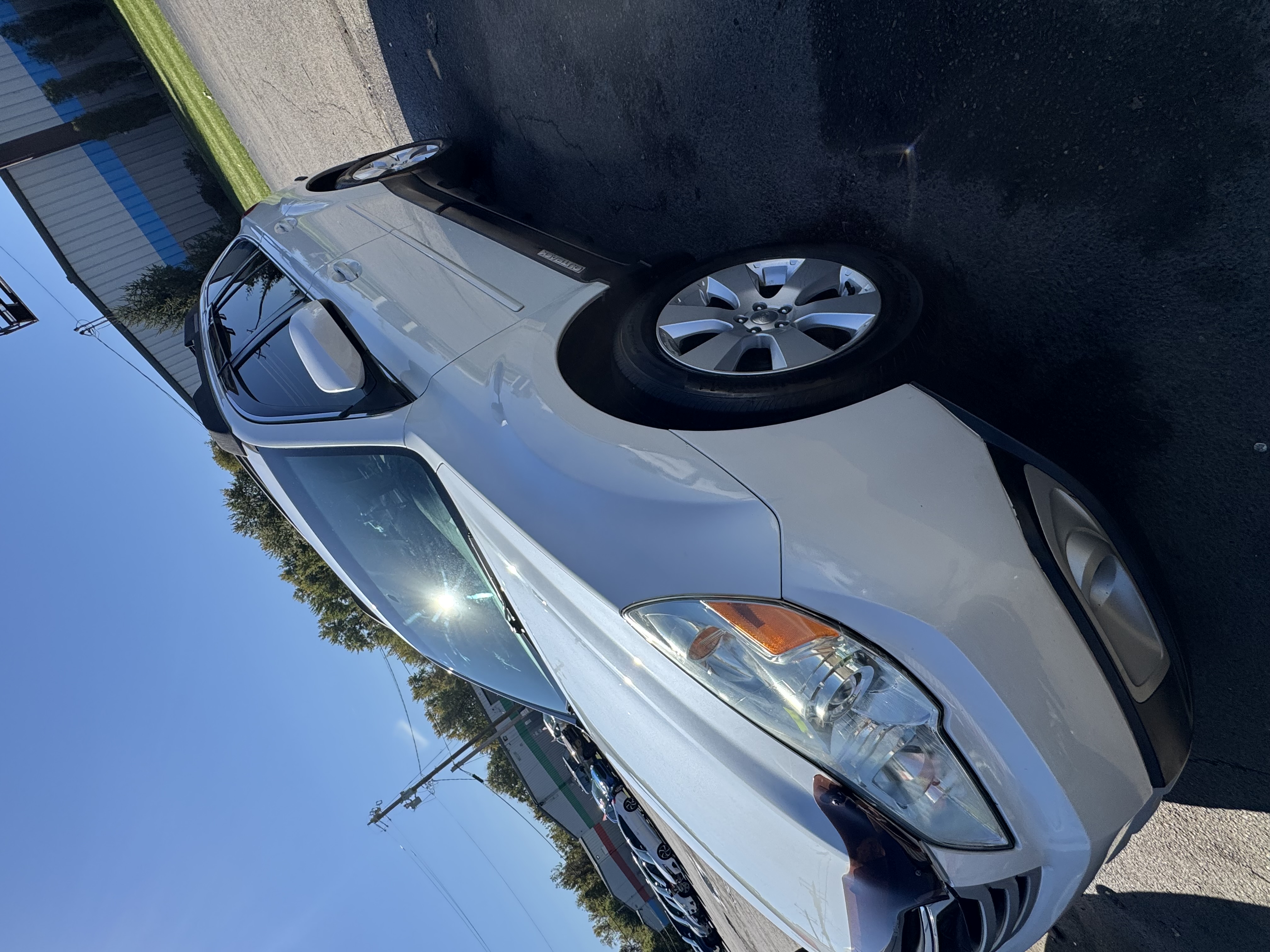 Used 2011 Subaru Outback 2.5i Limited AWD/4WD image 8