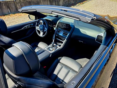 Used 2021 BMW M850i xDrive M850i xDrive Convertible 2D image 13