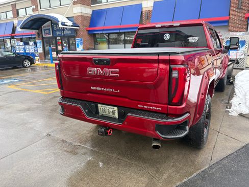 Used 2024 GMC Sierra 2500 Denali w/ Denali Reserve Package image 10