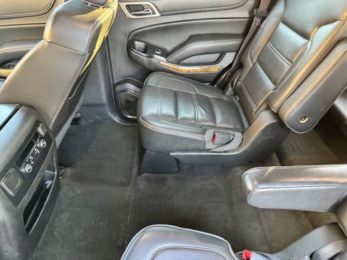 Used 2017 GMC Yukon Denali AWD/4WD image 18