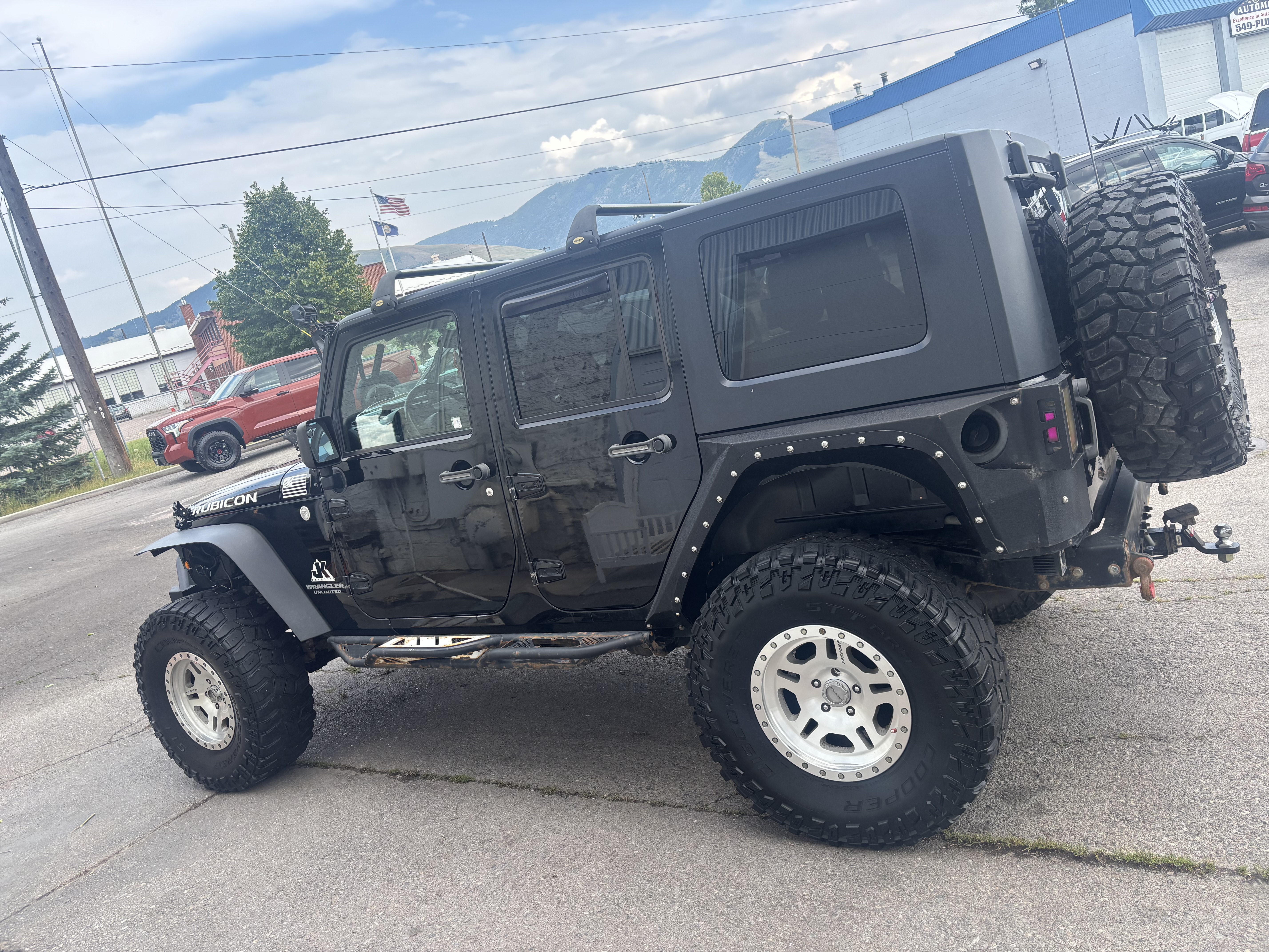 Used 2010 Jeep Wrangler Unlimited Rubicon w/ Trailer Tow Group AWD/4WD image 4