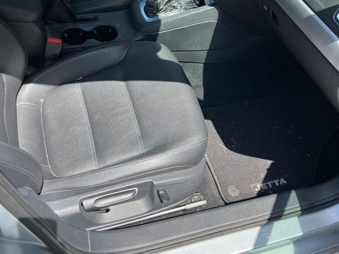 Used 2013 Volkswagen Jetta SE FWD image 6