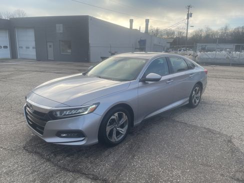 Used 2018 Honda Accord EX-L image 2