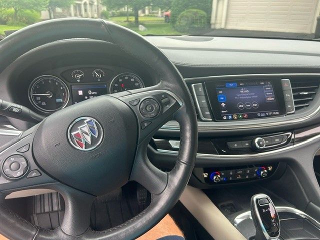 Used 2020 Buick Enclave Premium w/ Sun and Sites Package AWD/4WD image 21