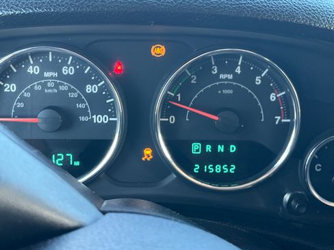 Used 2011 Jeep Wrangler Unlimited Sport image 12