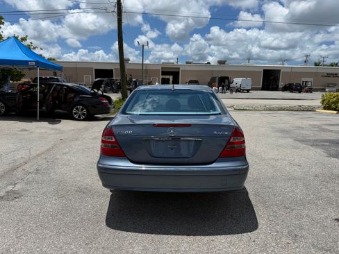 Used 2006 Mercedes-Benz E 500 4MATIC Sedan image 6