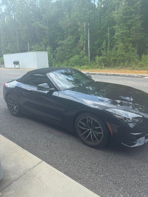Used 2022 BMW Z4 sDrive30i w/ Driving Assistance Package RWD image 2