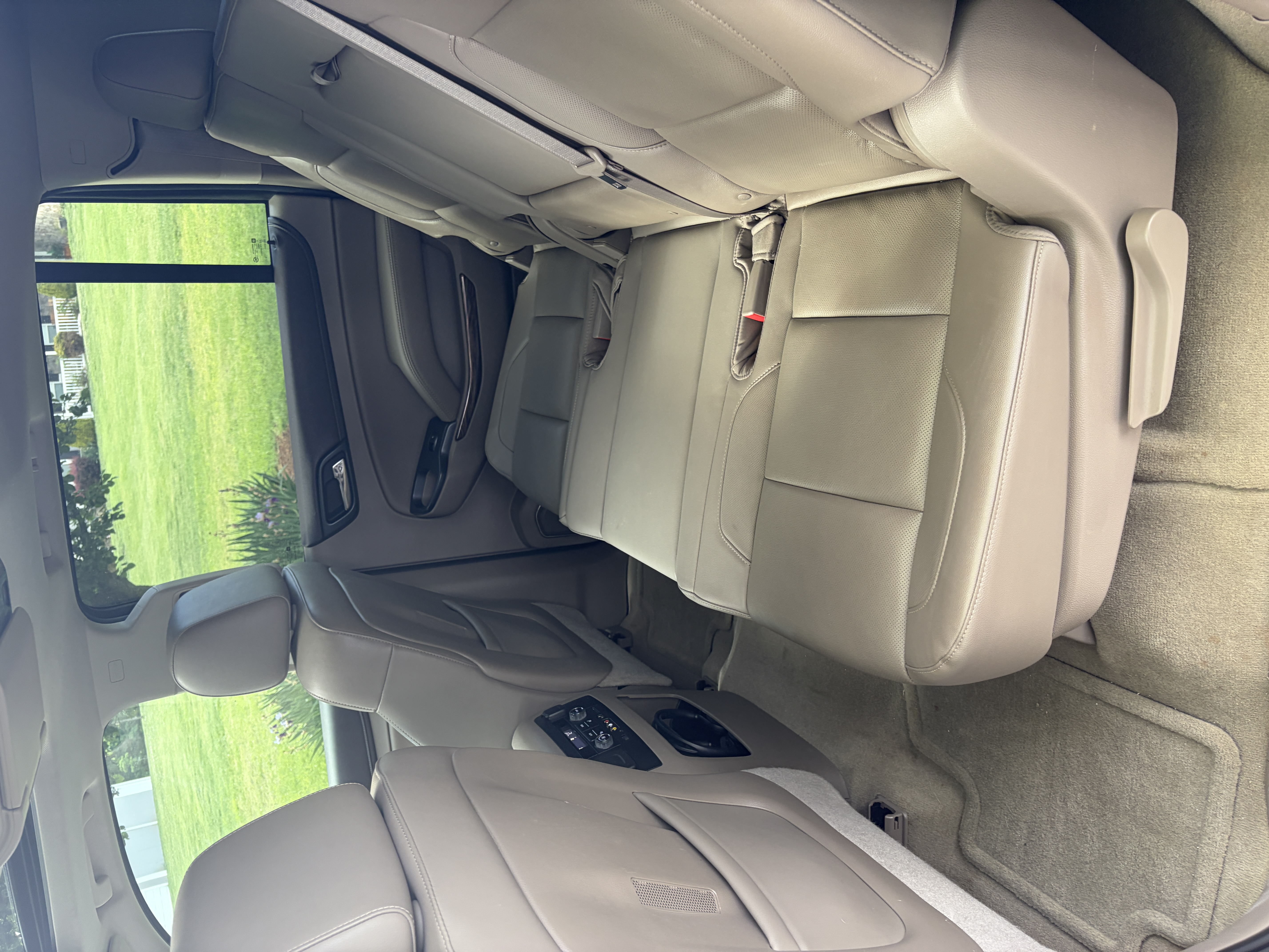 Used 2015 GMC Yukon XL SLT w/ Open Road Package AWD/4WD image 11