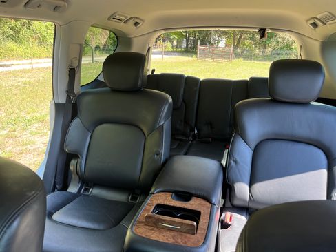 Used 2021 Nissan Armada SL w/ Captain's Chairs Package AWD/4WD image 6