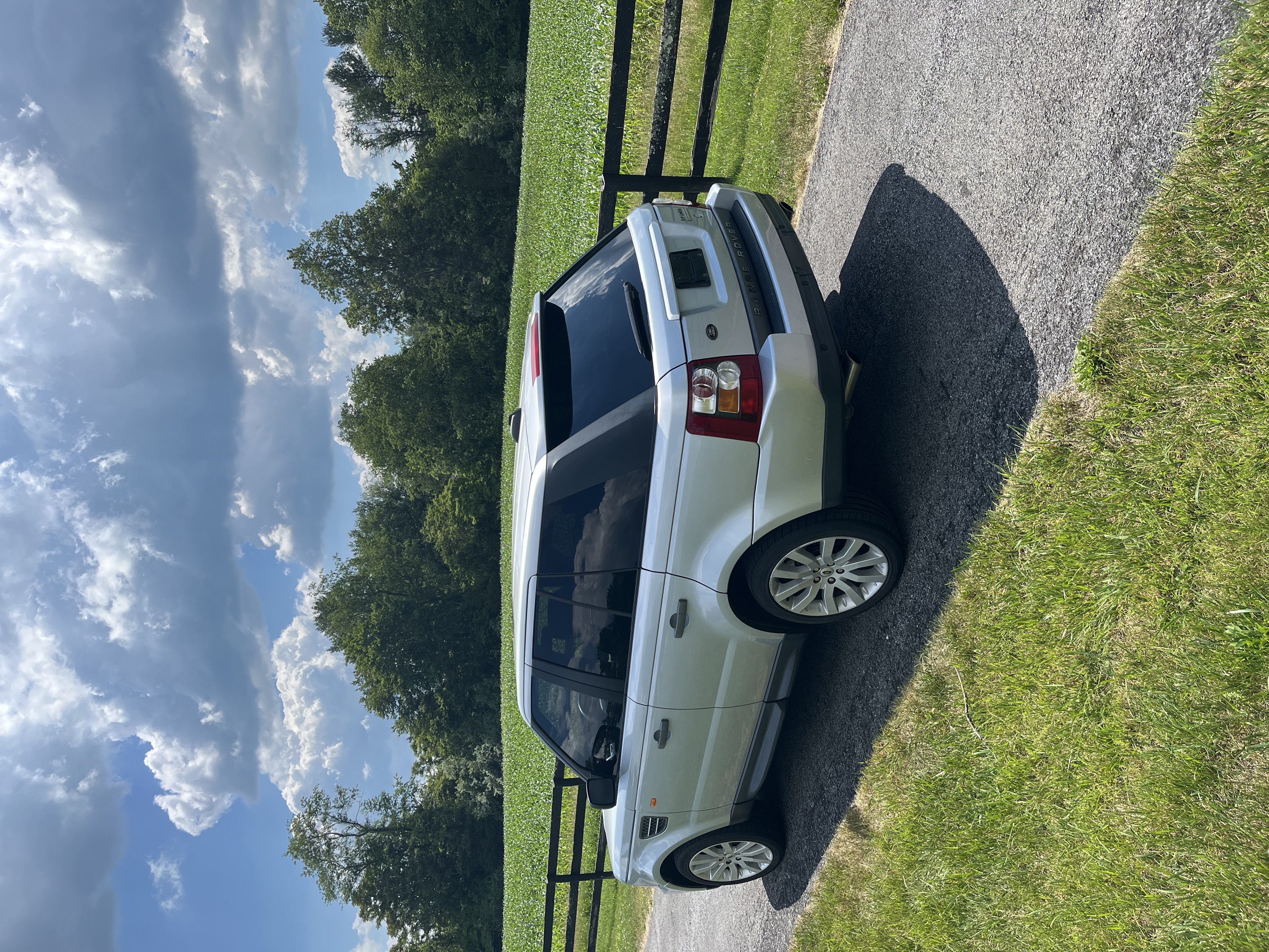 Used 2007 Land Rover Range Rover Sport Supercharged AWD/4WD image 4