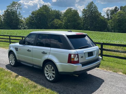 Used 2007 Land Rover Range Rover Sport Supercharged AWD/4WD image 4