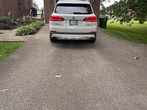 Used 2019 BMW X5 xDrive40i w/ Convenience Package AWD/4WD image 5