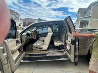 Used 2004 Ford F150 Lariat RWD image 1