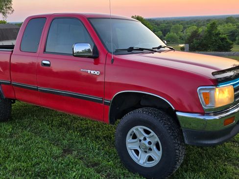 Used 1997 Toyota T100 SR5 image 5