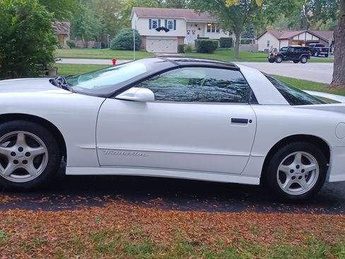 Used 1997 Pontiac Firebird Trans Am image 5