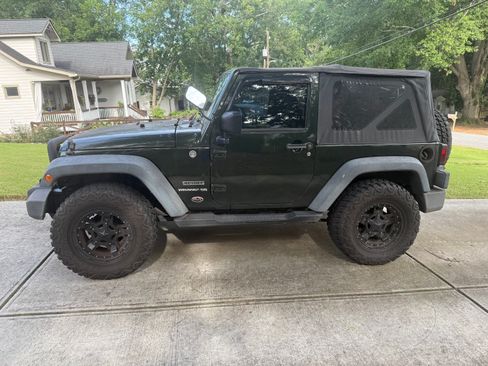 Used 2010 Jeep Wrangler Sport AWD/4WD image 1