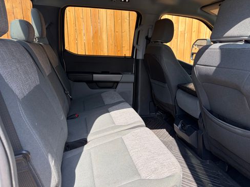 Used 2023 Ford F250 XLT AWD/4WD image 4