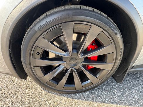 Used 2024 Tesla Model X Plaid image 10